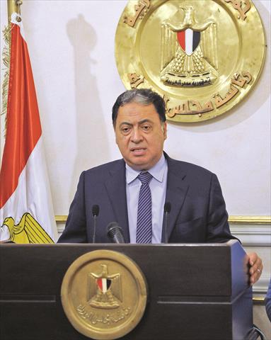 أحمد عماد الدين وزير الصحة تصوير سليمان العطيفى
